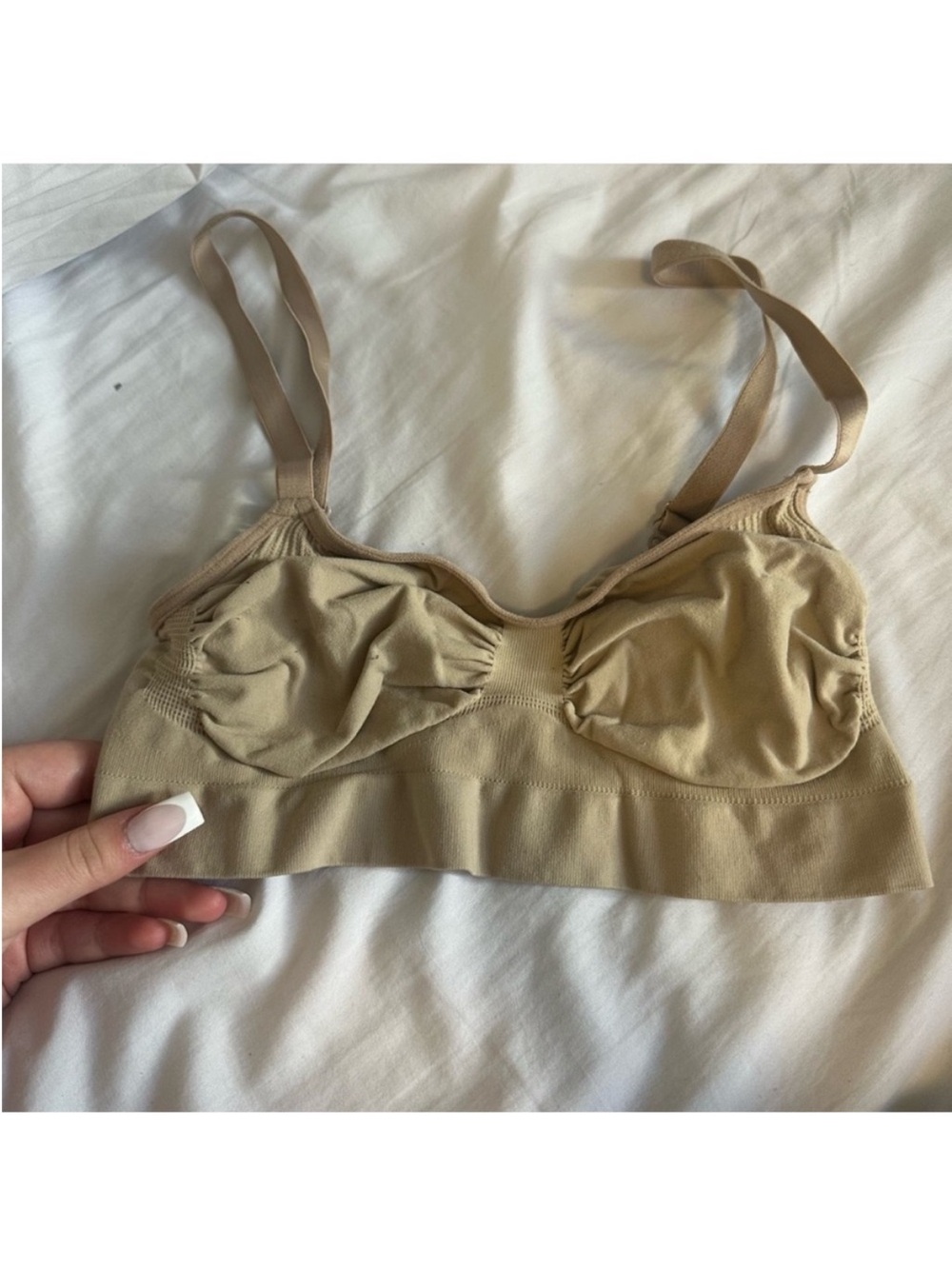 SKIMS Wireless Bralette - Beige Tan